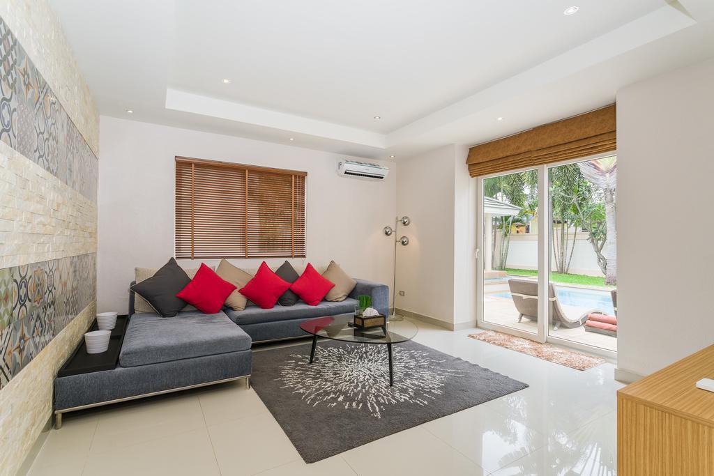 Luxury Pool 3br 6-8 Persons (adults Only) Villa *