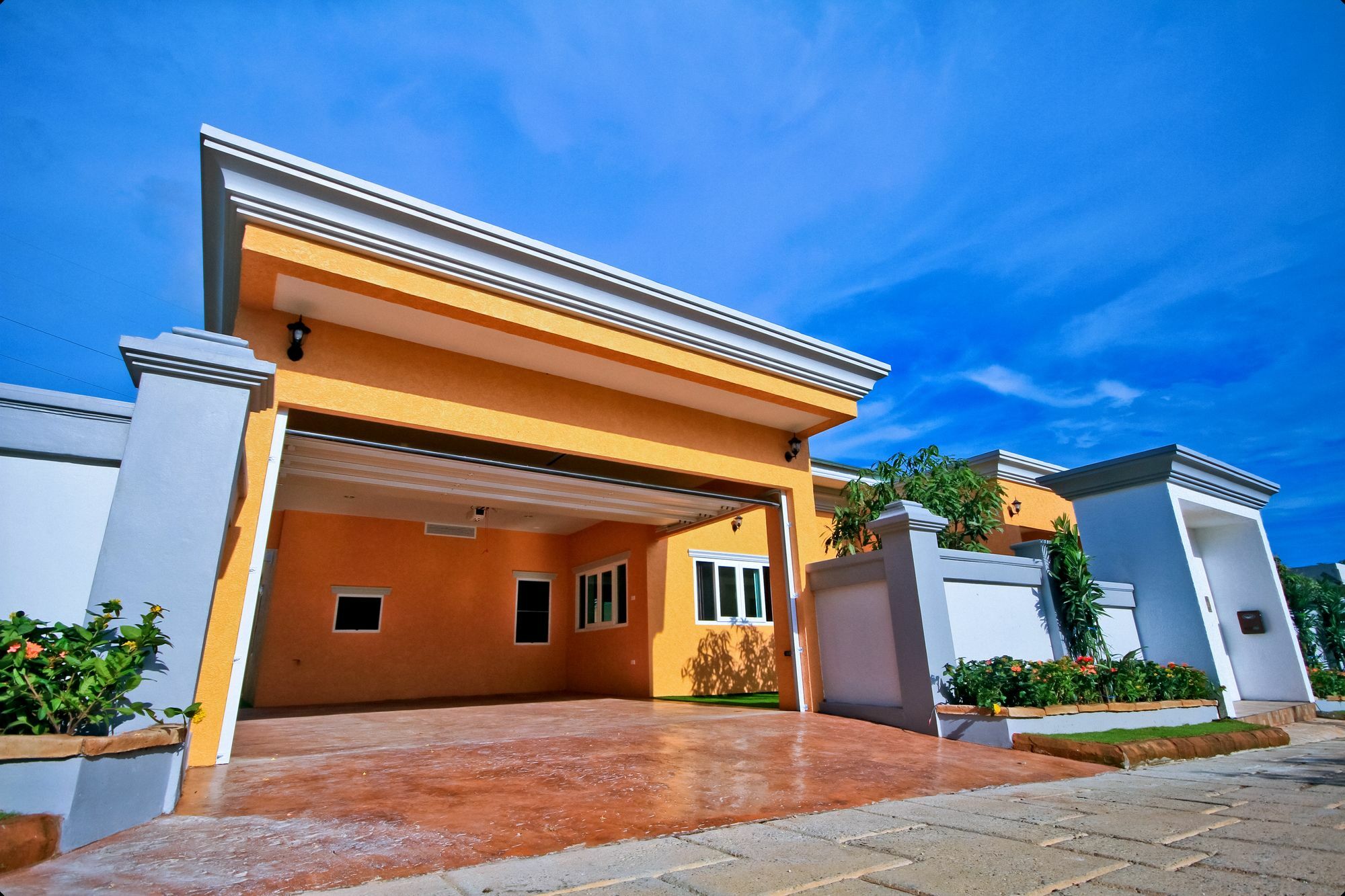 Villa Luxury Pool 3br 6-8 Persons (adults Only) Pattaya