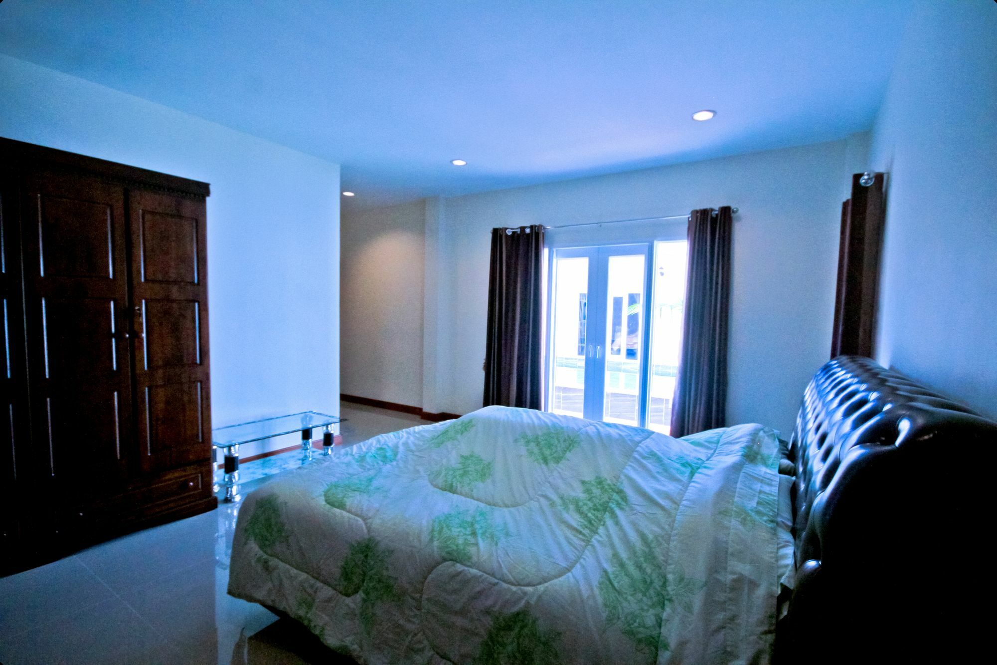 Luxury Pool 3br 6-8 Persons (adults Only) Pattaya